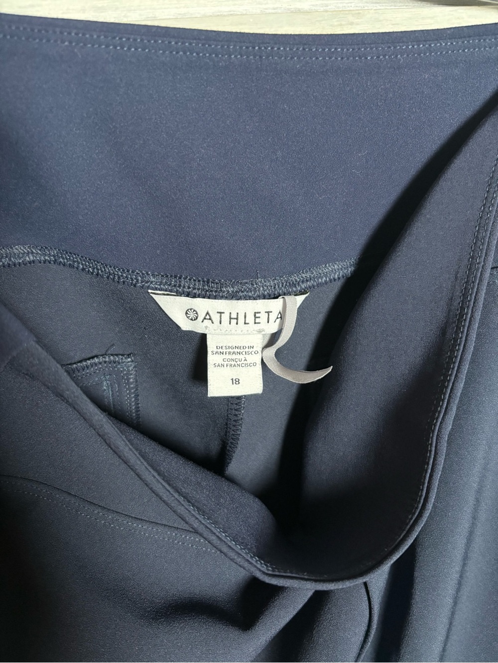 Athleta Navy Endless High Rise Pant Stretch Travel Comfort Athleisure Flattering - Picture 9 of 12